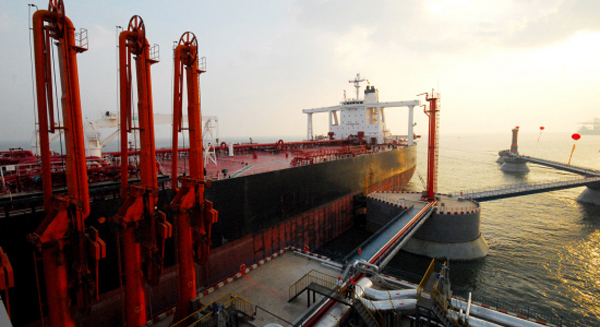 電伴熱管道保溫系統(tǒng)解決輸油臂冬季運(yùn)輸凍結(jié)事項(圖1)